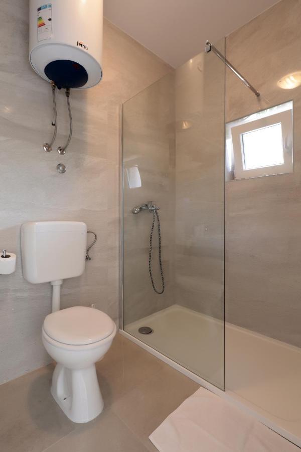 Apartments Lola Novalja Kültér fotó
