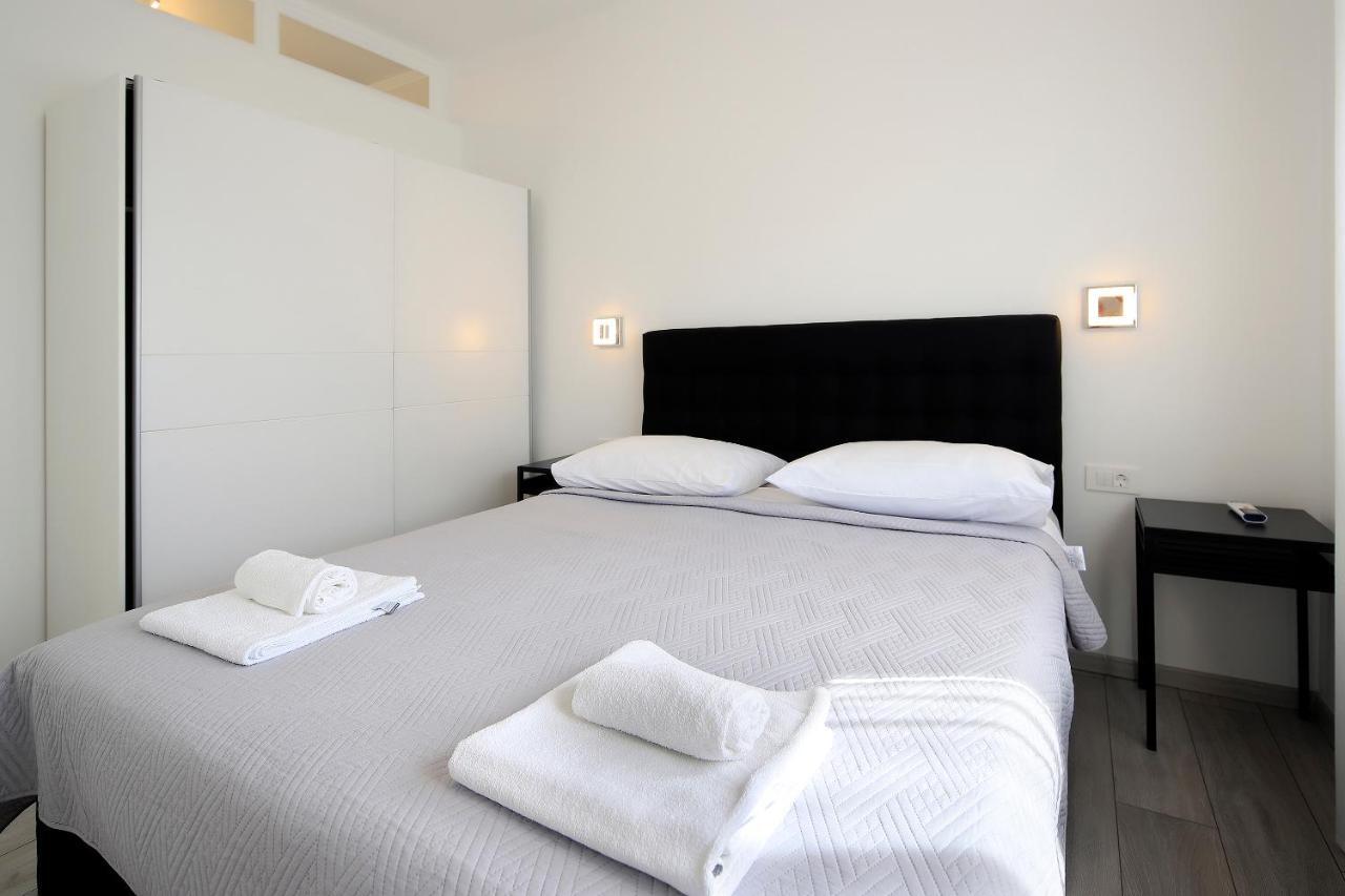 Apartments Lola Novalja Kültér fotó