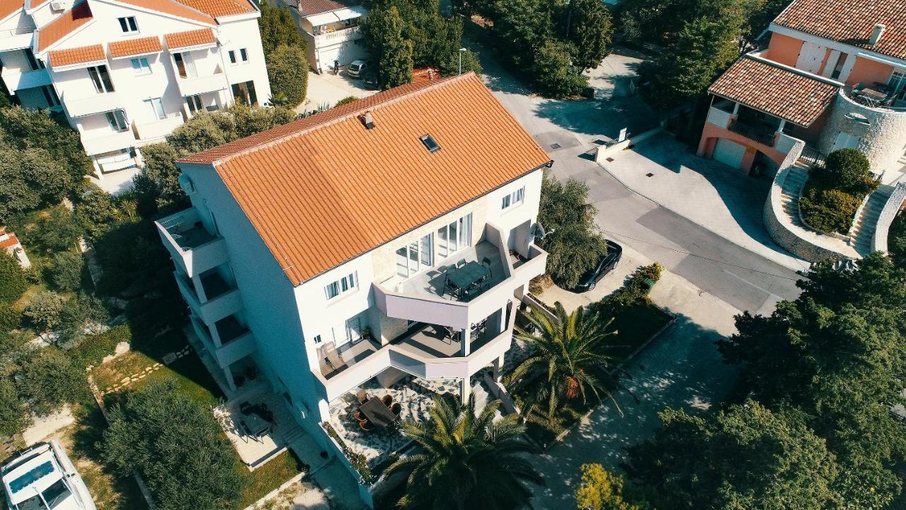 Apartments Lola Novalja Kültér fotó