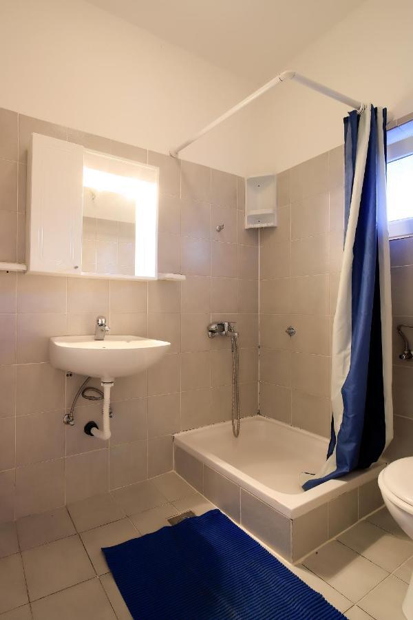 Apartments Lola Novalja Kültér fotó