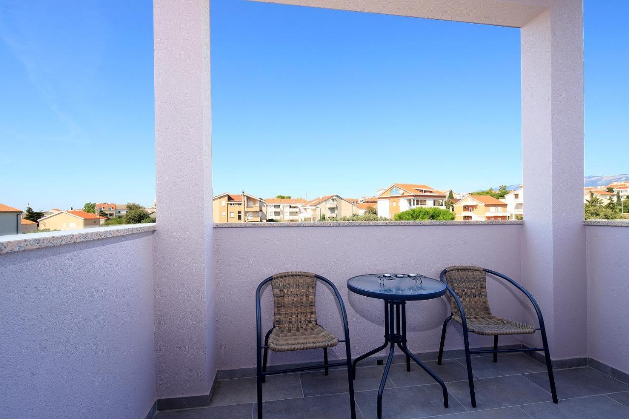 Apartments Lola Novalja Kültér fotó